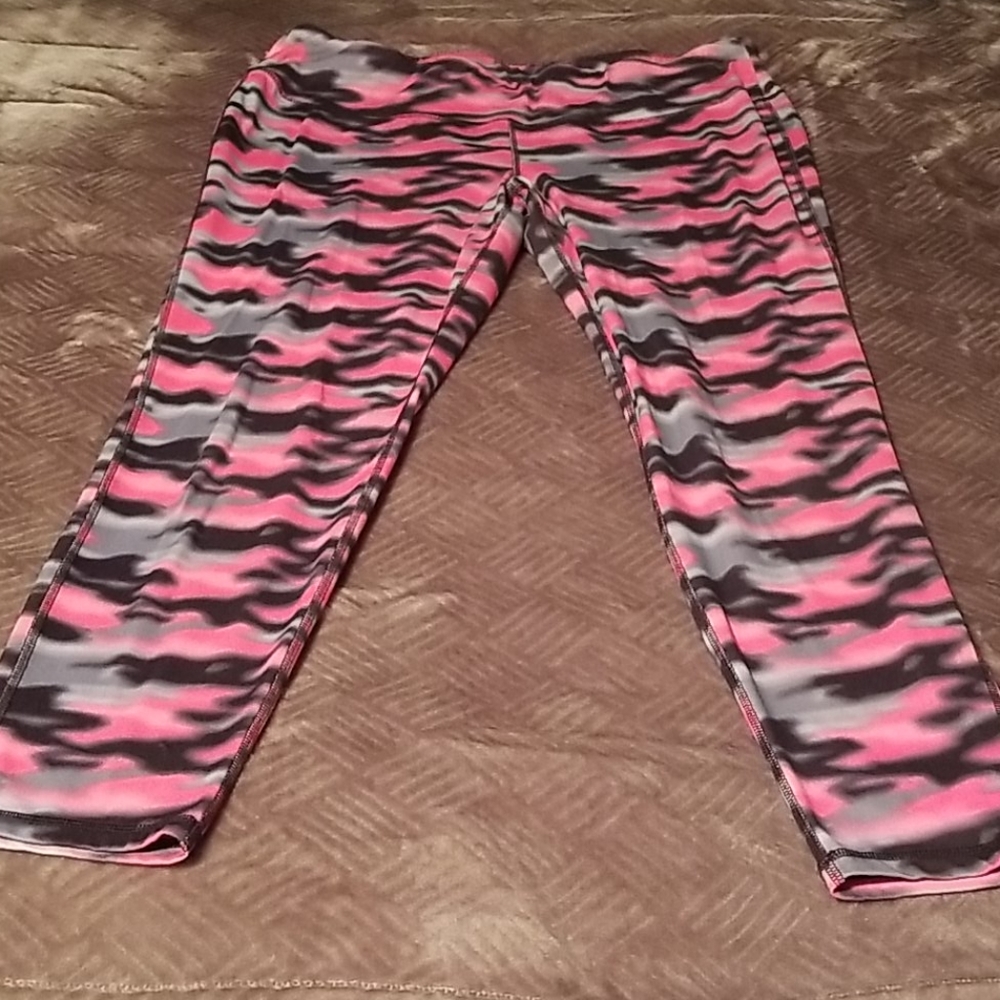 18/20 pink cameo Livi Active leggings